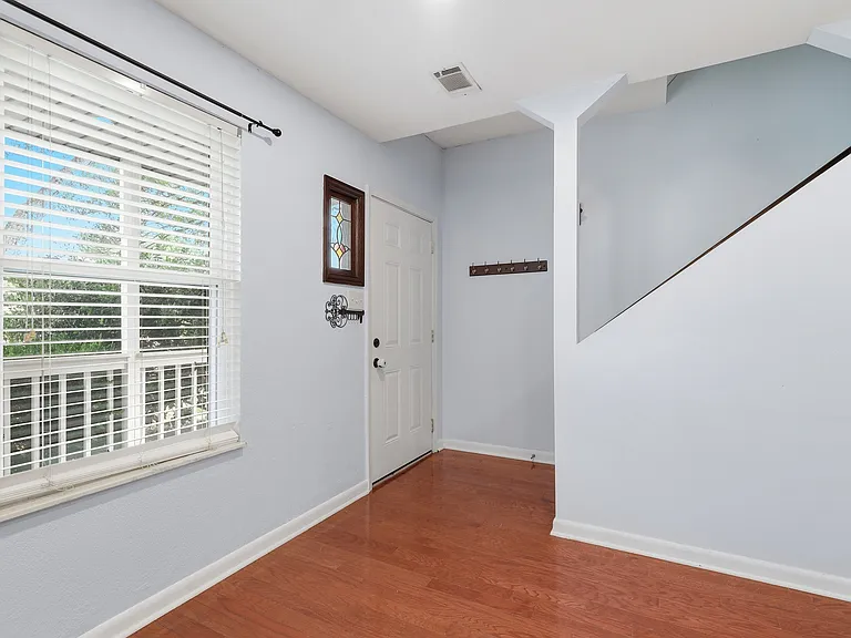 7668 NW Chatham Cir — Photo 9