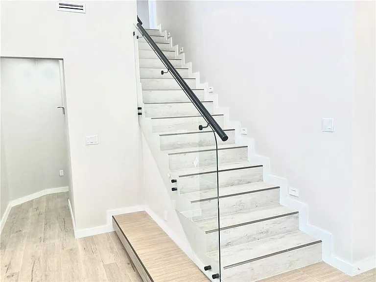 2218 Corales St — Photo 13