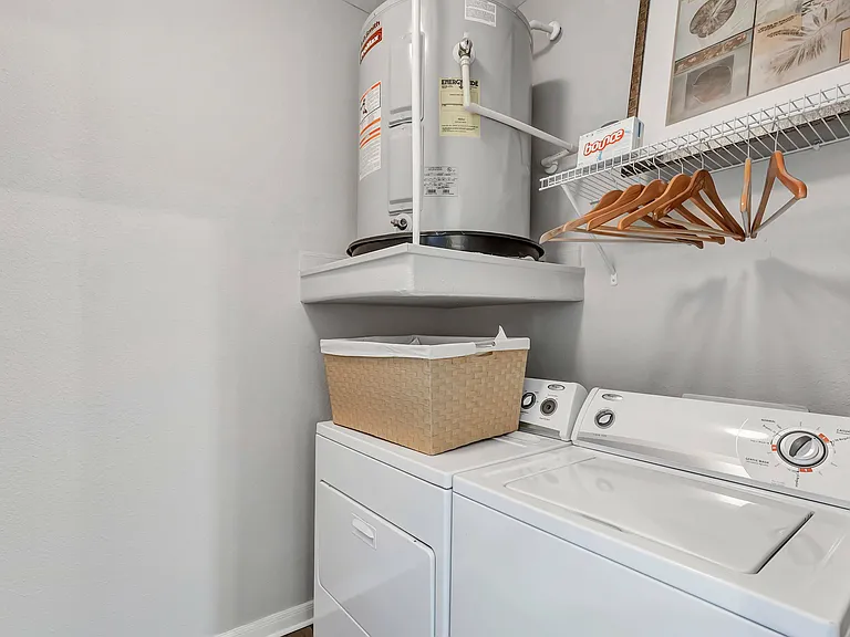Convenient In-Unit Laundry Amenities