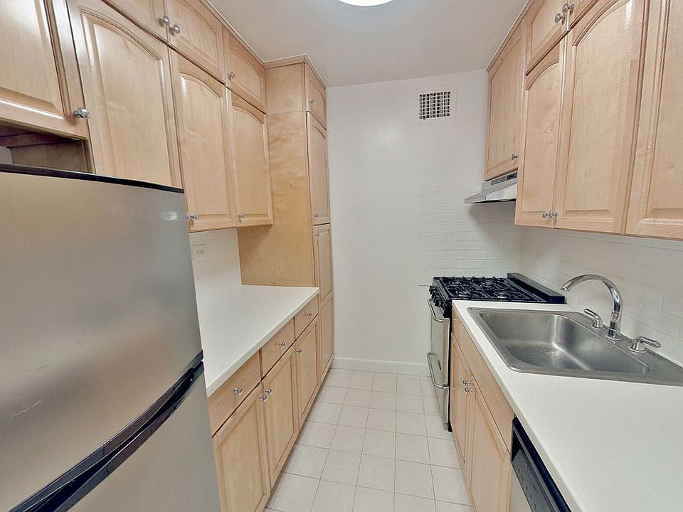 1st image of 442 W 57th St APT 8A
