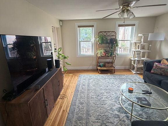 3rd image of 20 Lincoln Ave