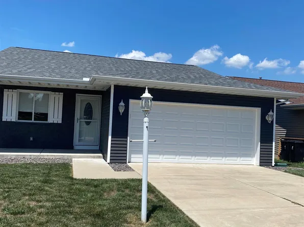 4527 W Correll Ct, Peoria, IL 61607