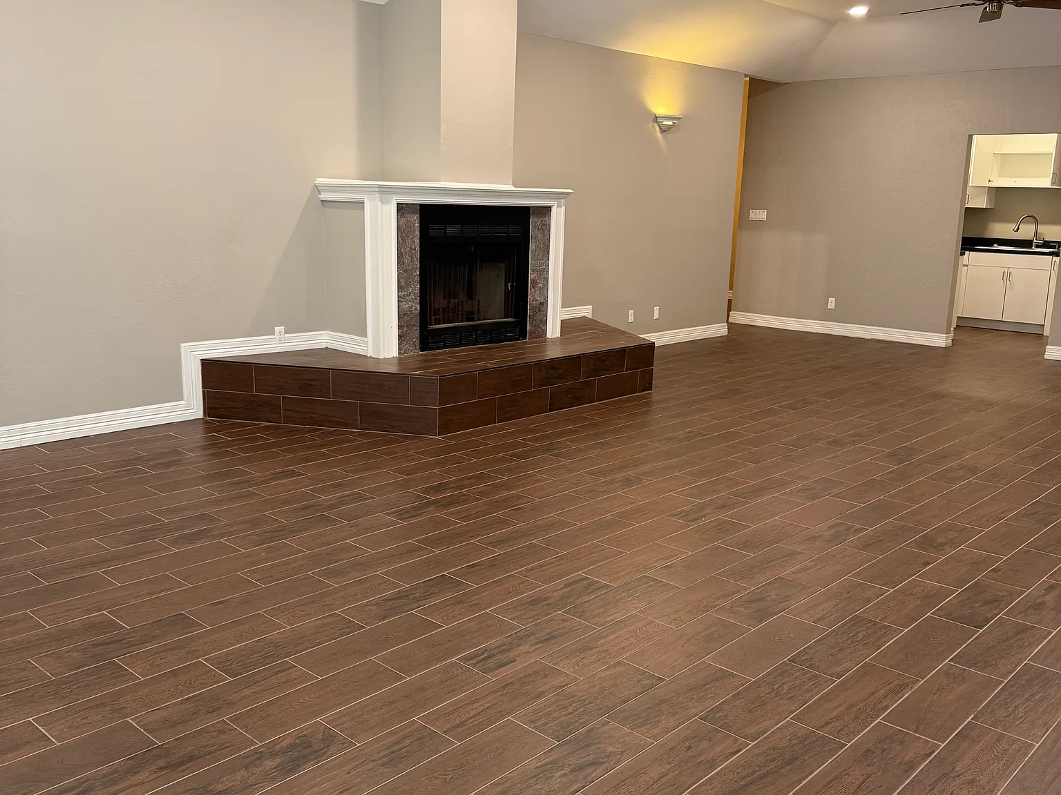 3 bed, 1931 sqft, $1,700 — Photo 2