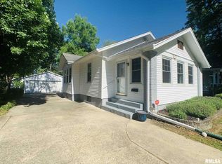 1829 S Park Ave, Leland Grove, IL 62704