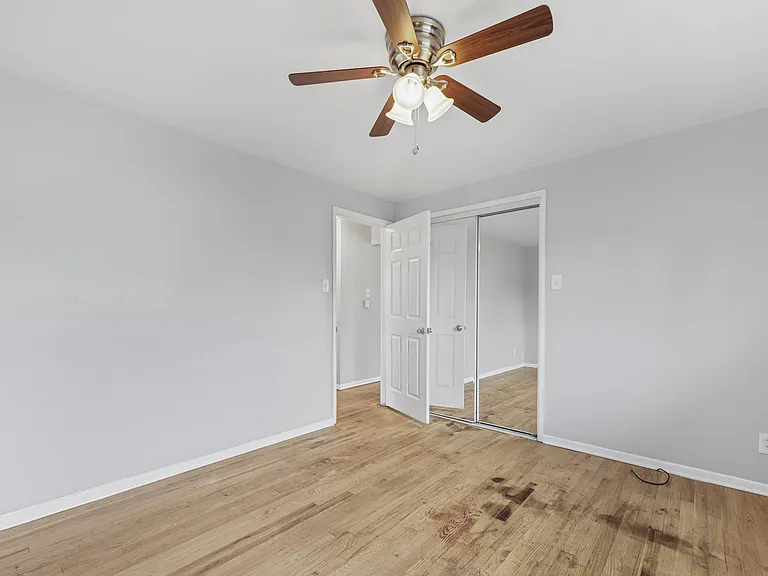 1213 Vance St — Photo 13