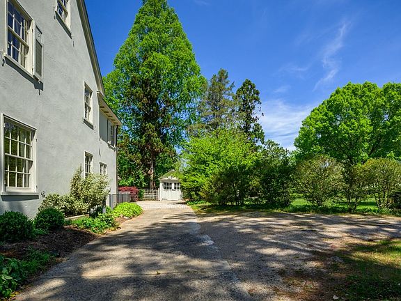 3rd image of 3204 Rivermont Ave