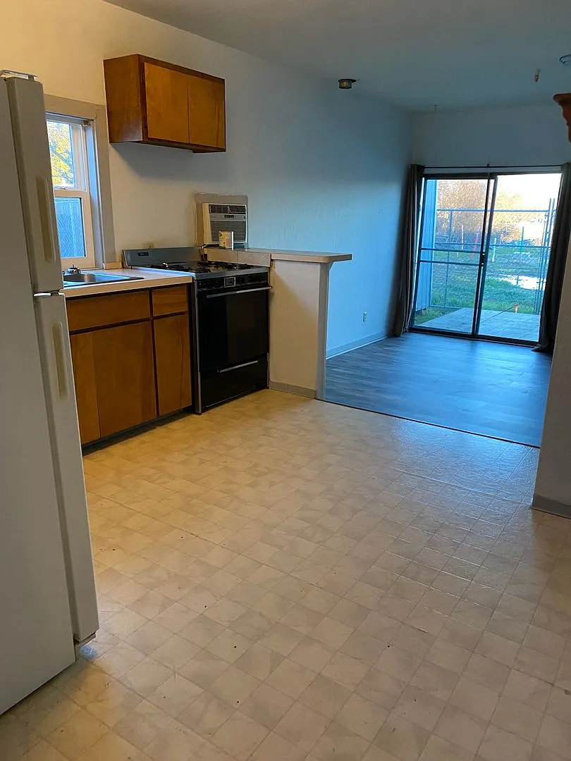 Building Photo - 115 Lozier Ln #B