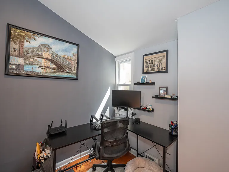 236 Wilder St — Photo 18