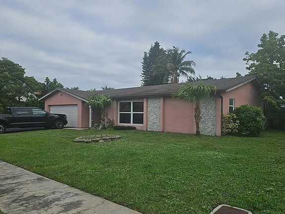2nd image of 7471 NW 37th Ct