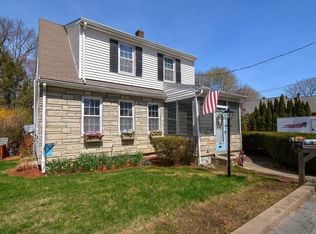 13 Elmwood Ave, Hopedale, MA 01747