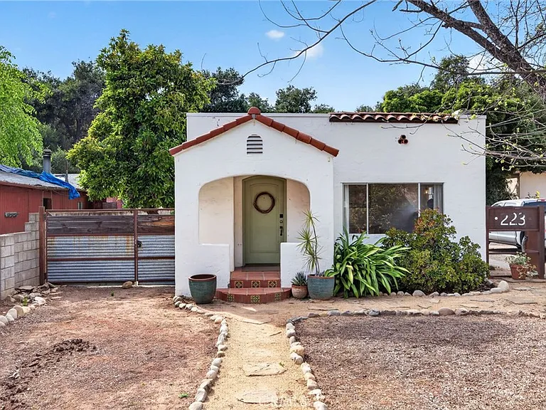 223 S Padre Juan Ave #FRONT — Photo 2