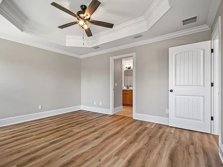 84 Merwyn Dr — Photo 11