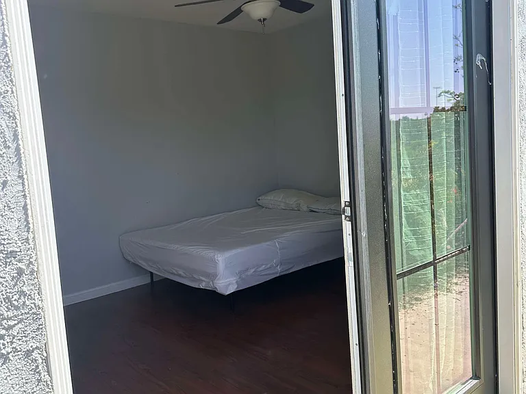 10834 Canyon Hill Ln — Photo 16