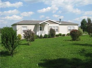 1024 Lauderdale Ln, Bethpage, TN 37022