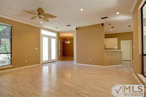 5th image of 9018 Woodlawn Dr