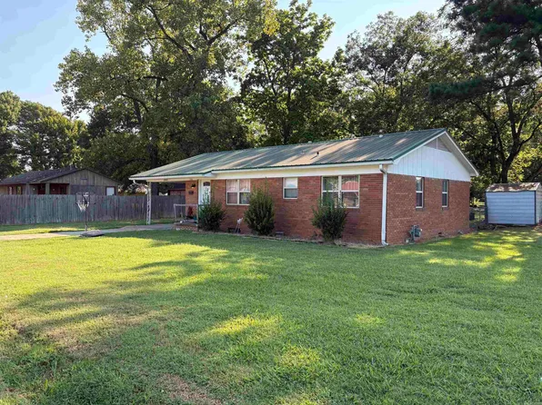 908 Block St S, Wynne, AR 72396