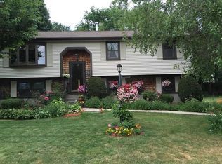 14 Bob White Ln, Bridgewater, MA 02324