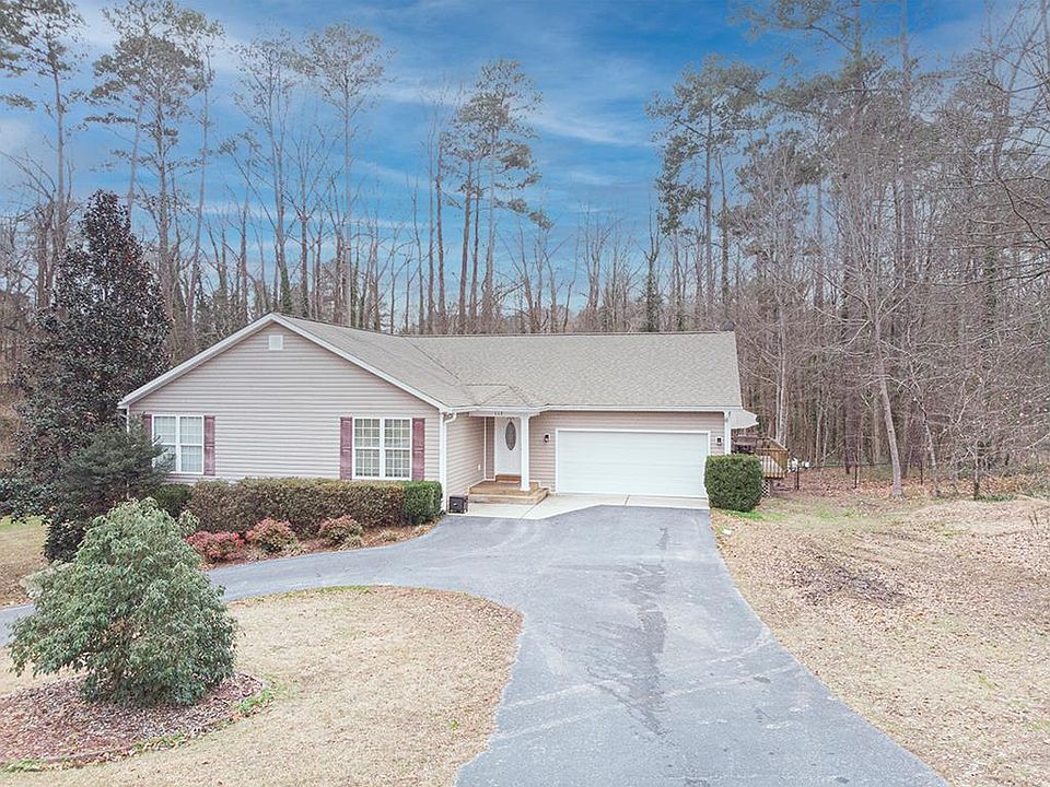 1st image of 112 Cherokee Dr