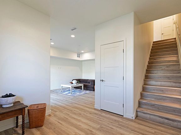 4th image of 1130 Charlo St #B