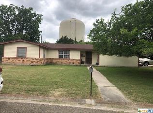 212 N Willis St, Lampasas, TX 76550