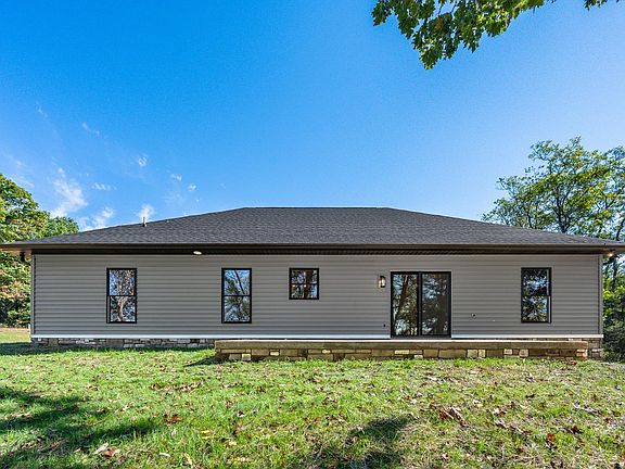 3rd image of 1843 Five Forks Rd