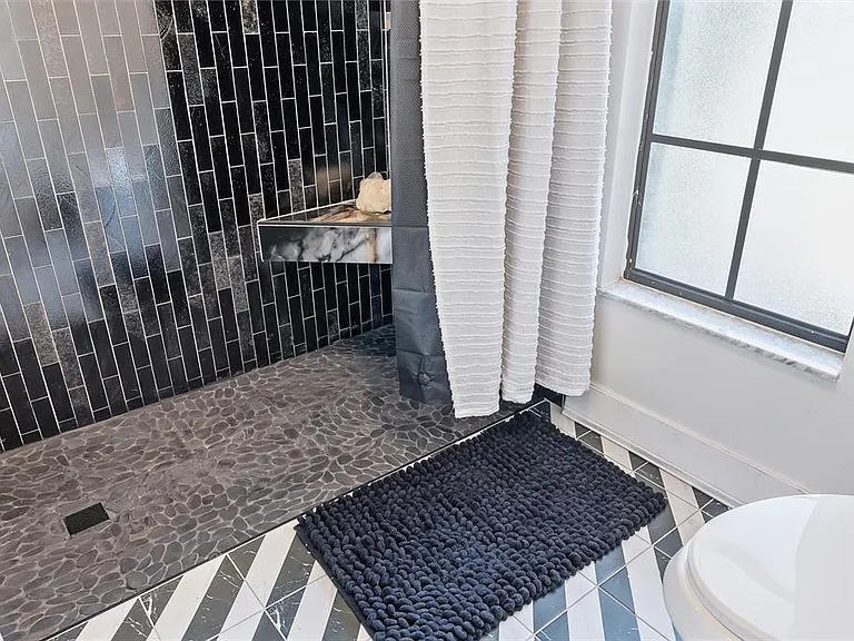 182 Pinewood Cir — Photo 17