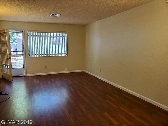 4th image of 2112 Bavington Dr Unit D
