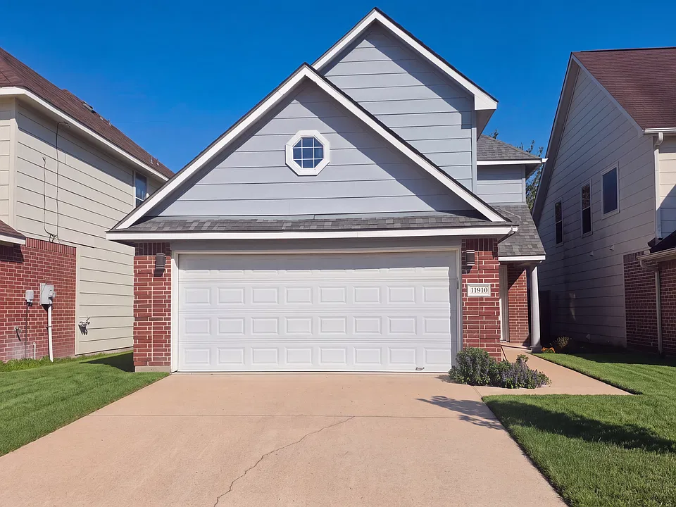 11910 E Vita Cir