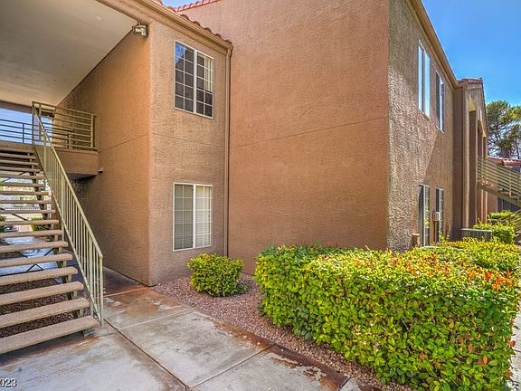5th image of 2121 Blue Breeze Dr Unit 204