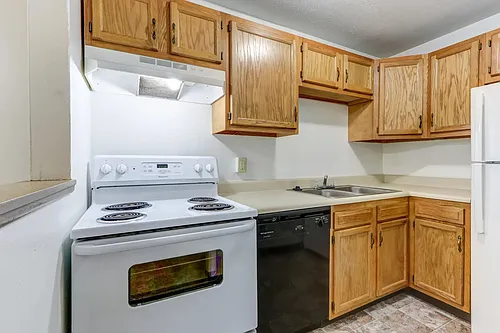 Ellacott Parkway Apartments Photo 1