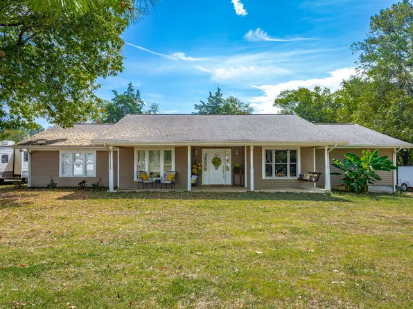 92 Reynolds Dr, Rossville, GA 30741