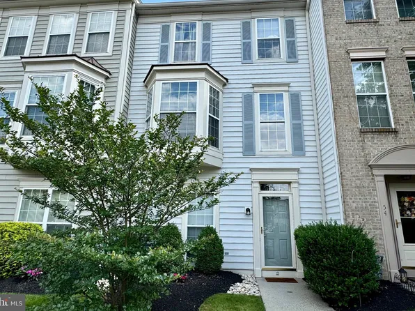 56 Snowberry Ln, Delran, NJ 08075