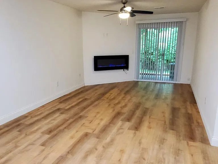 Woodchase Apartments — Photo 25