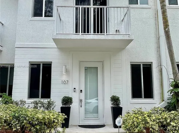 2621 NE 212th Ter Unit 211, Miami, FL 33180