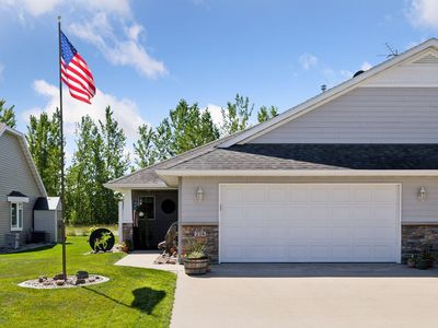 214 Ottawa Ave SE, Hutchinson, MN, 55350