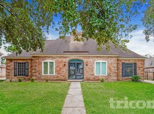 5523 Foresthaven Dr, Houston, TX 77066
