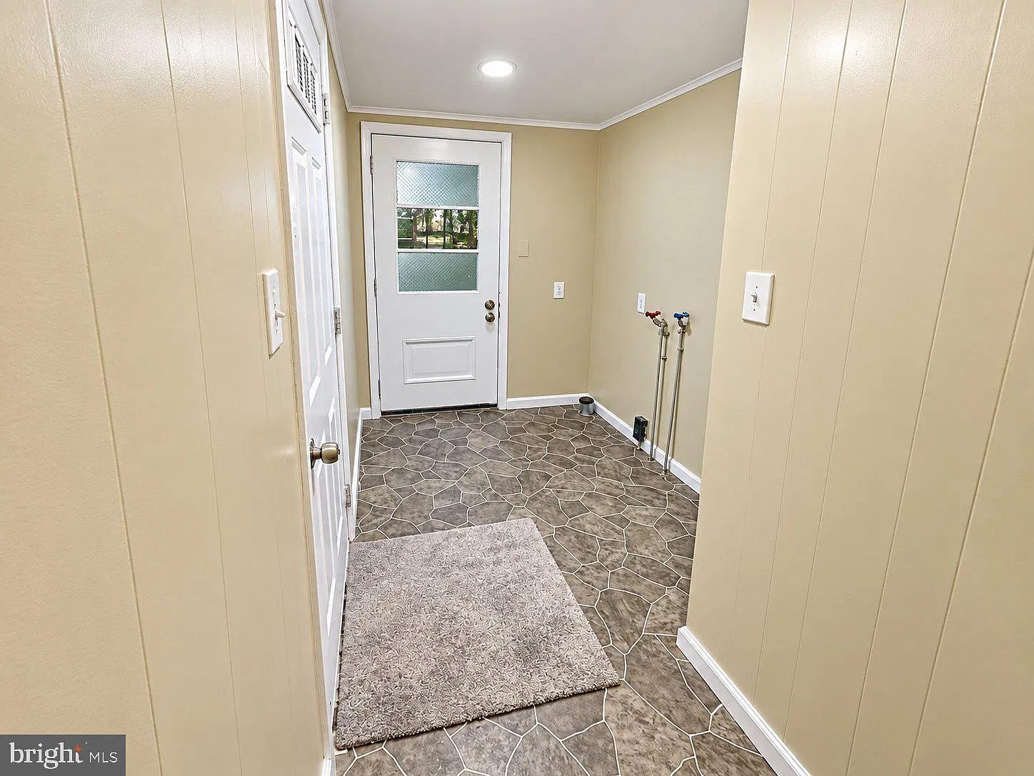 2 bed, 1.0 bath, 700 sqft, $1,550 — Photo 3