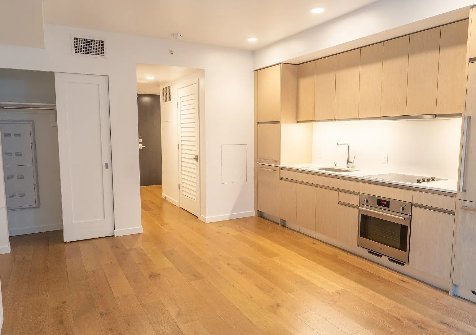 0bd/1ba Seattle Condo — Photo 1