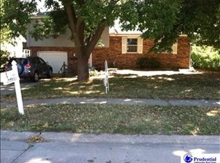 6325 N 68th St, Omaha, NE 68104