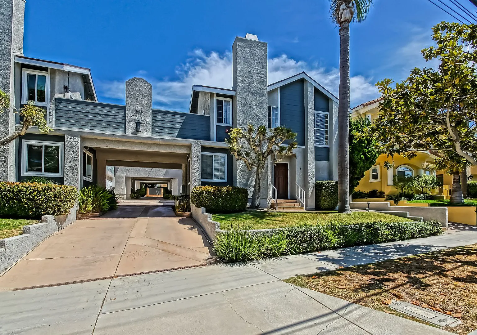 Remodeled, Bright & Airy, 2-Story Front Townhouse w/ Dual Primary Suite Layout, Bright & Open Liv... — Photo 1