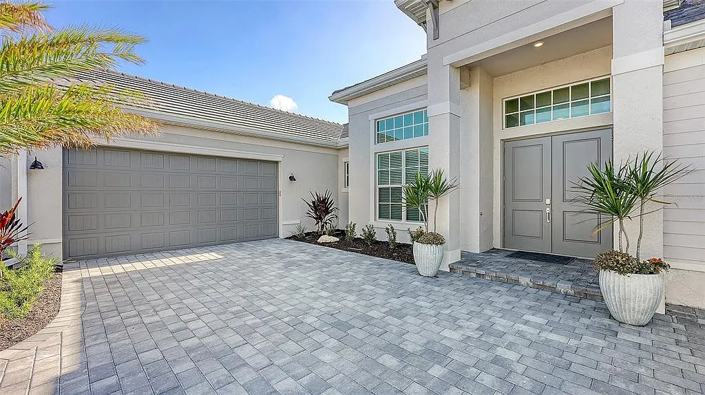 3 bed, 3.0 bath, 2799 sqft, $6,500 — Photo 3