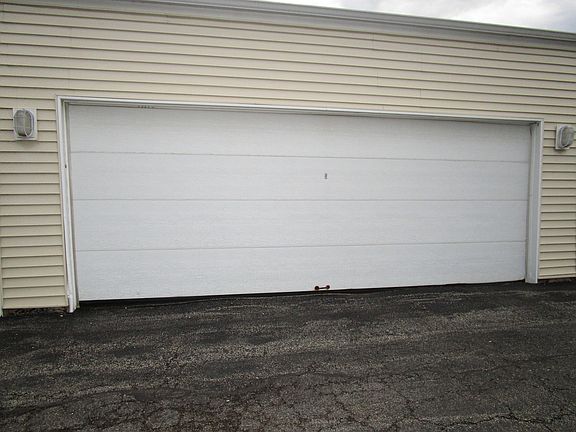 2nd image of 191 N Waters Edge Dr APT 201