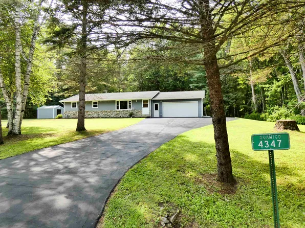 4347 Sandy Ln, Suamico, WI 54173