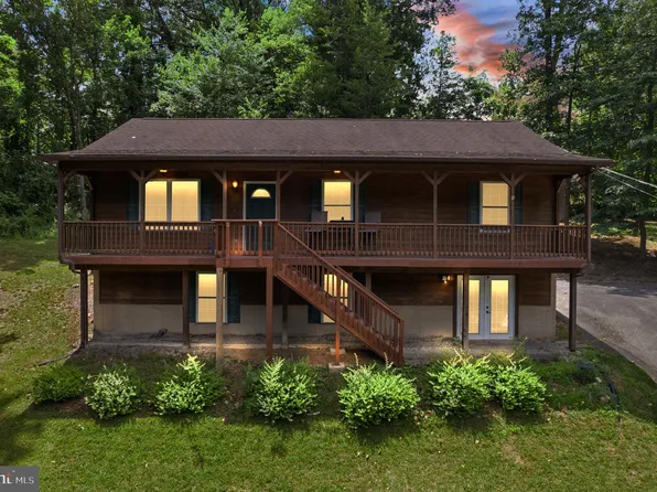 1072 Western Ln, Front Royal, VA 22630
