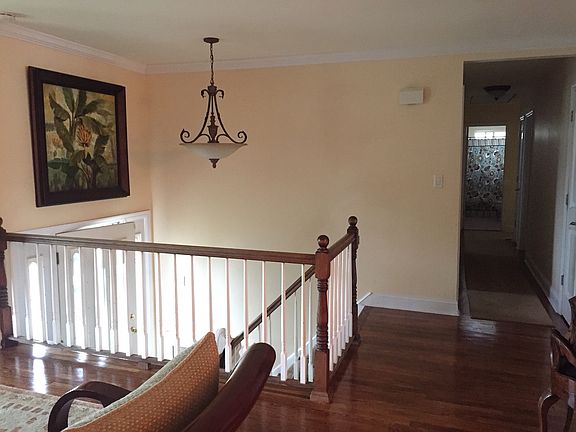2nd image of 209 W End Ave