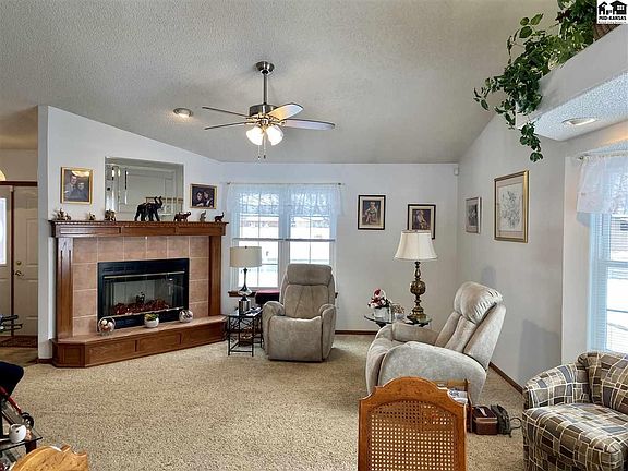 3rd image of 1209 Stone Bridge Dr