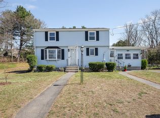 17 Roland Ave, Dracut, MA 01826