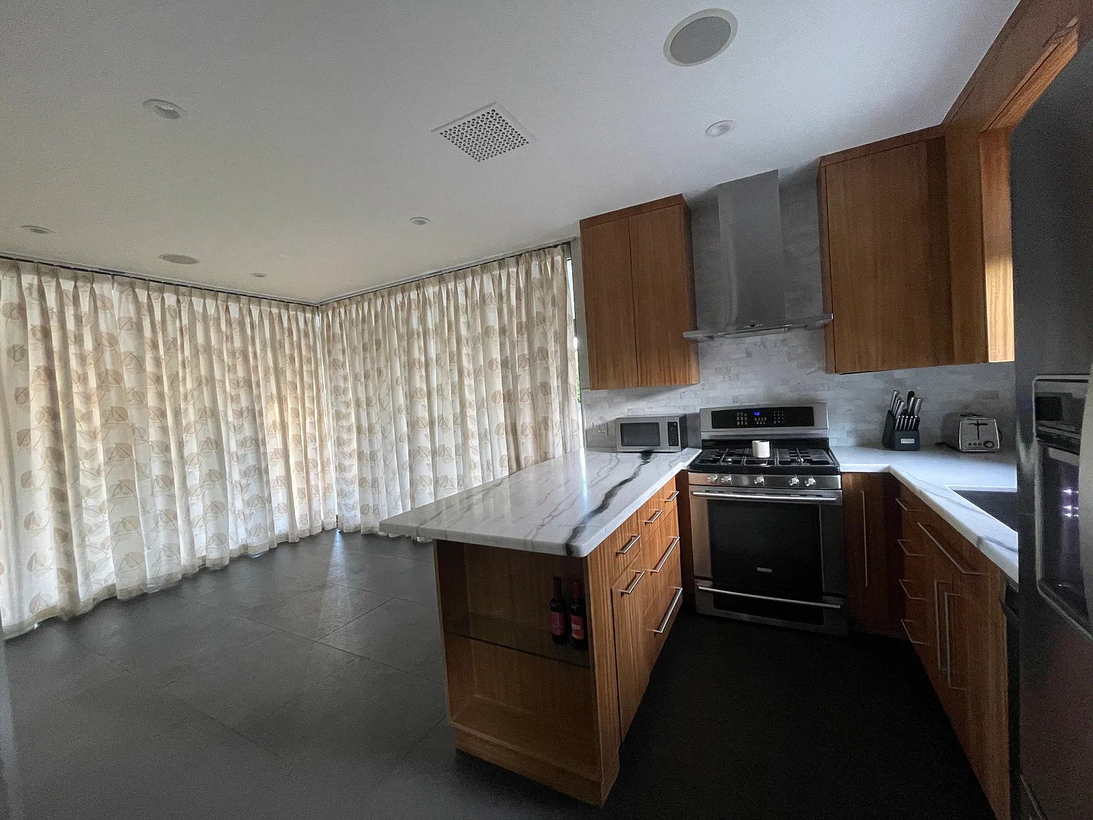 1 bed, 500 sqft, $2,150 — Photo 1