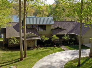 178 Hilty Head Ln, La Follette, TN 37766