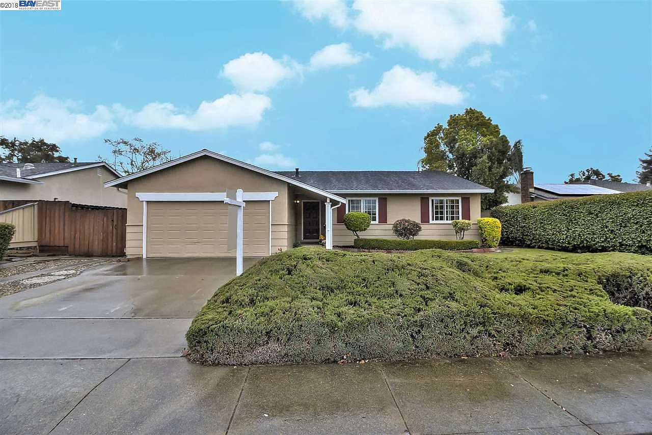 1178 Onyx Rd photo 1